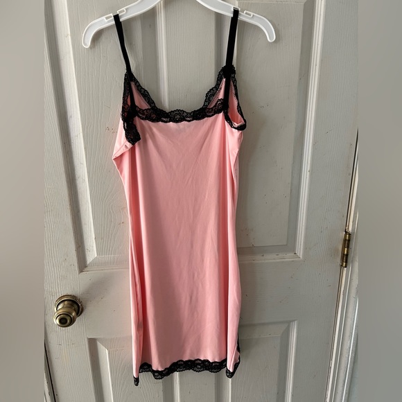Pink and black lace bodycon y2k dress - Picture 3 of 5